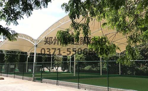 交付前要人專人對膜結(jié)構成品進行保護