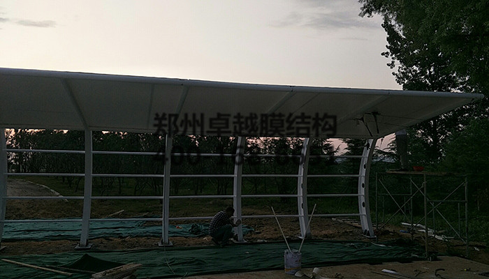 鄭州西三環(huán)膜結(jié)構車棚