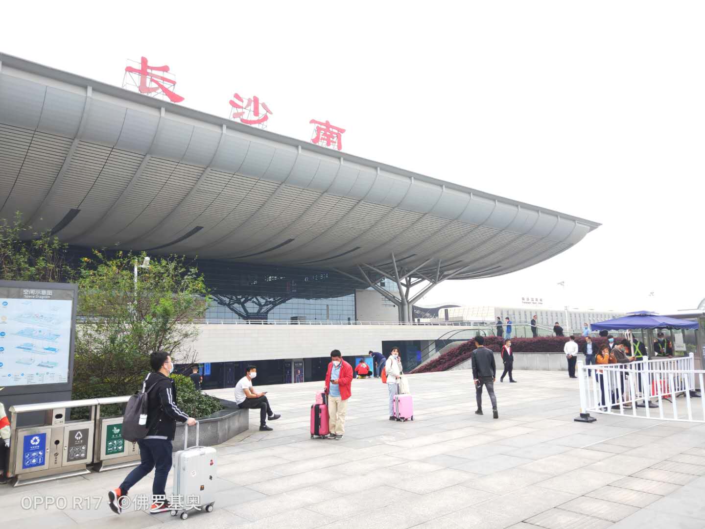 長沙南站膜結(jié)構車棚